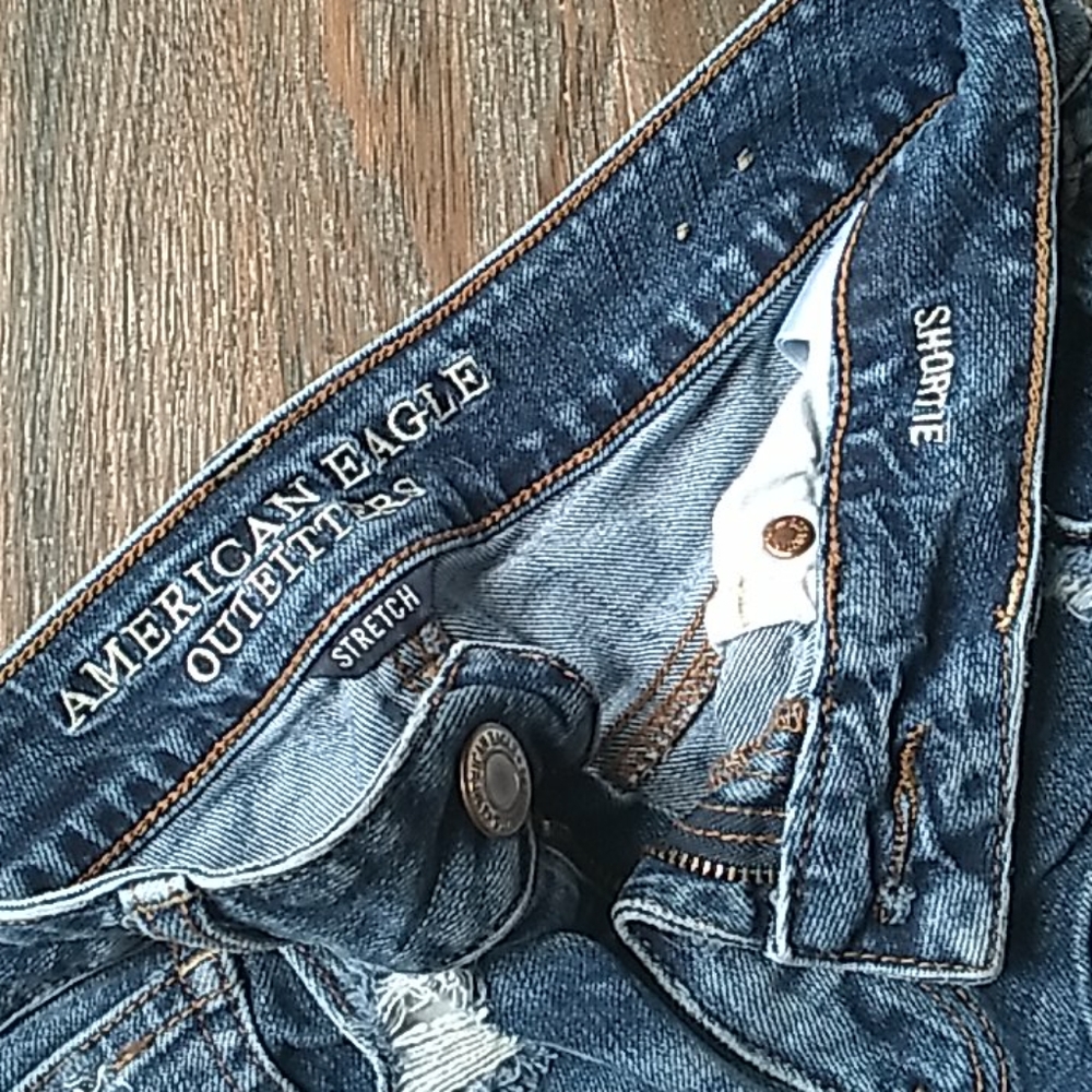 Shorts - Picture 4 of 4